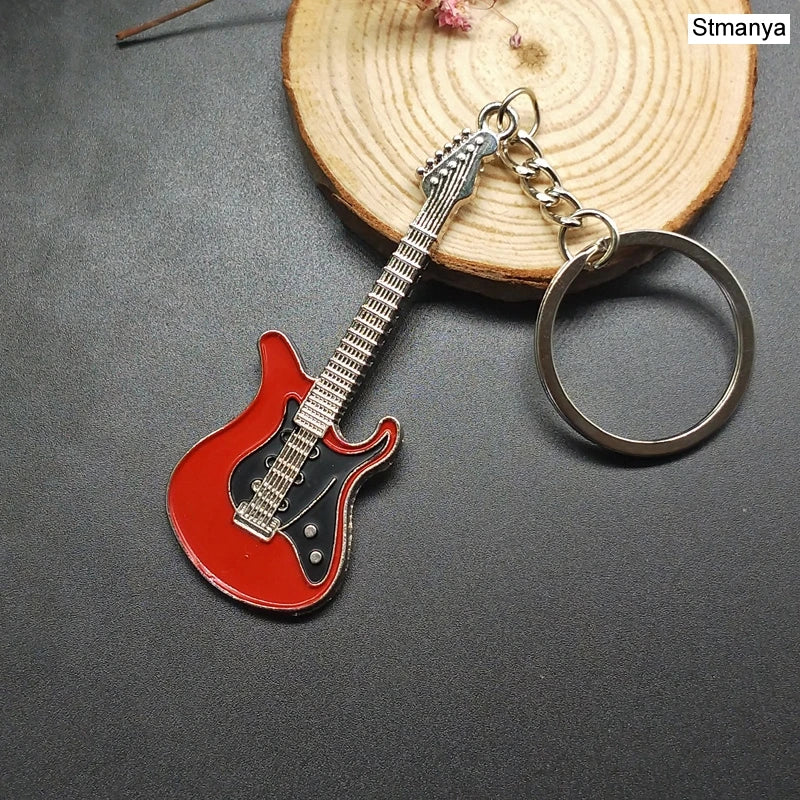 🎸🎲 Cool Metal Keychains – Guitar & Dice Edition