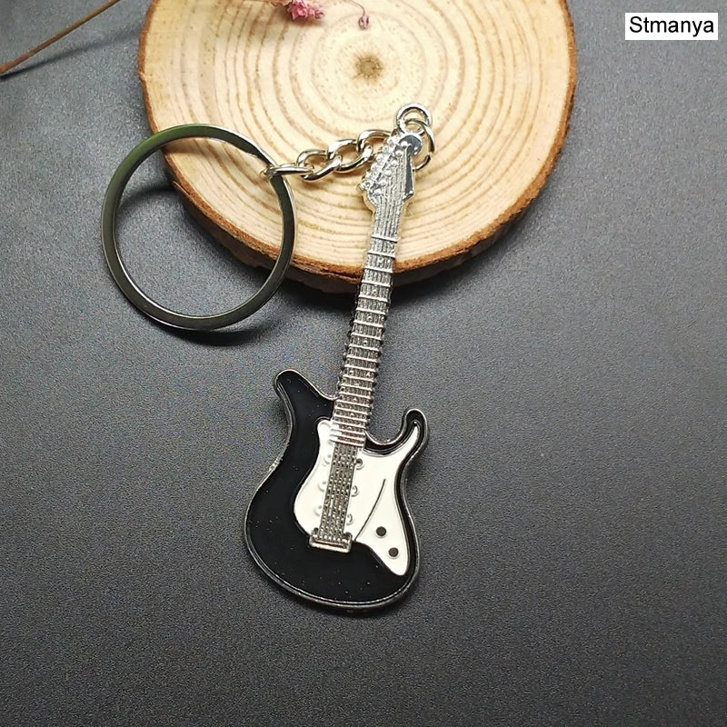 🎸🎲 Cool Metal Keychains – Guitar & Dice Edition