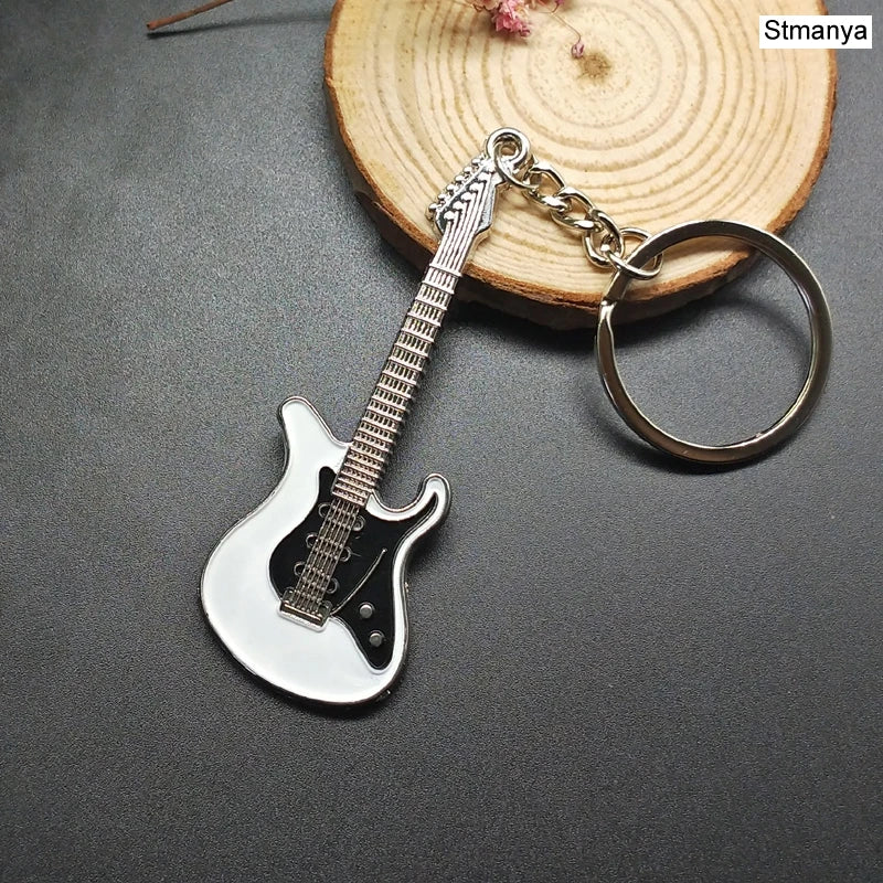 🎸🎲 Cool Metal Keychains – Guitar & Dice Edition