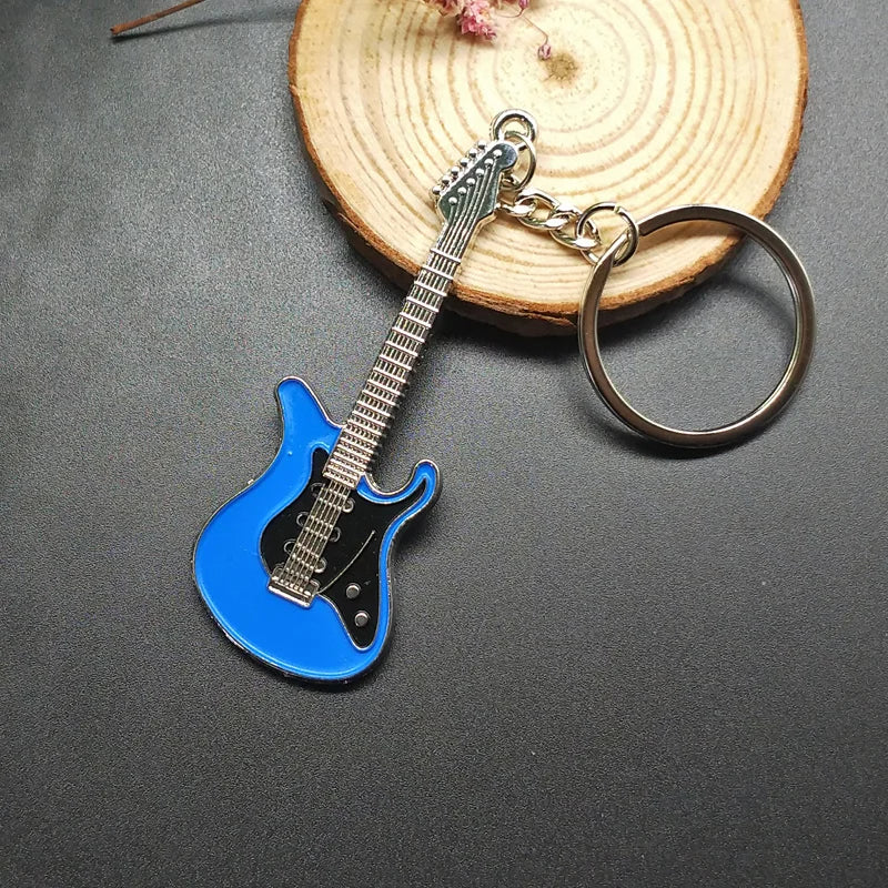 🎸🎲 Cool Metal Keychains – Guitar & Dice Edition
