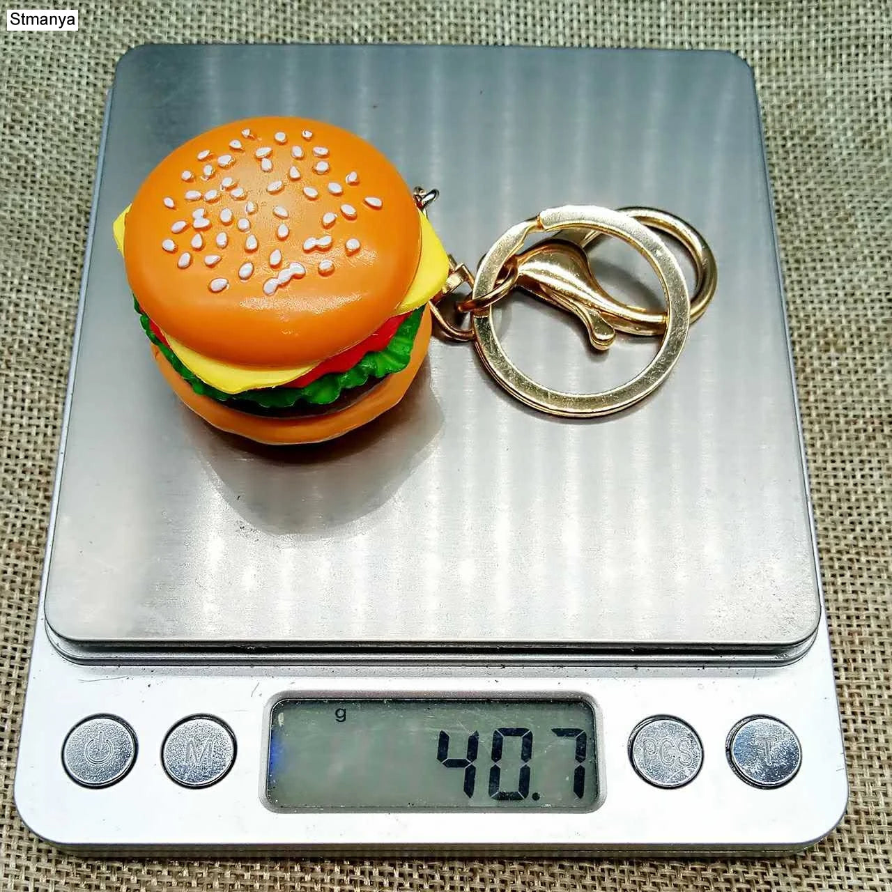 Yummy Hamburger Keychain – Cute Resin Food Pendant for Your Bag or Keys 🍔✨