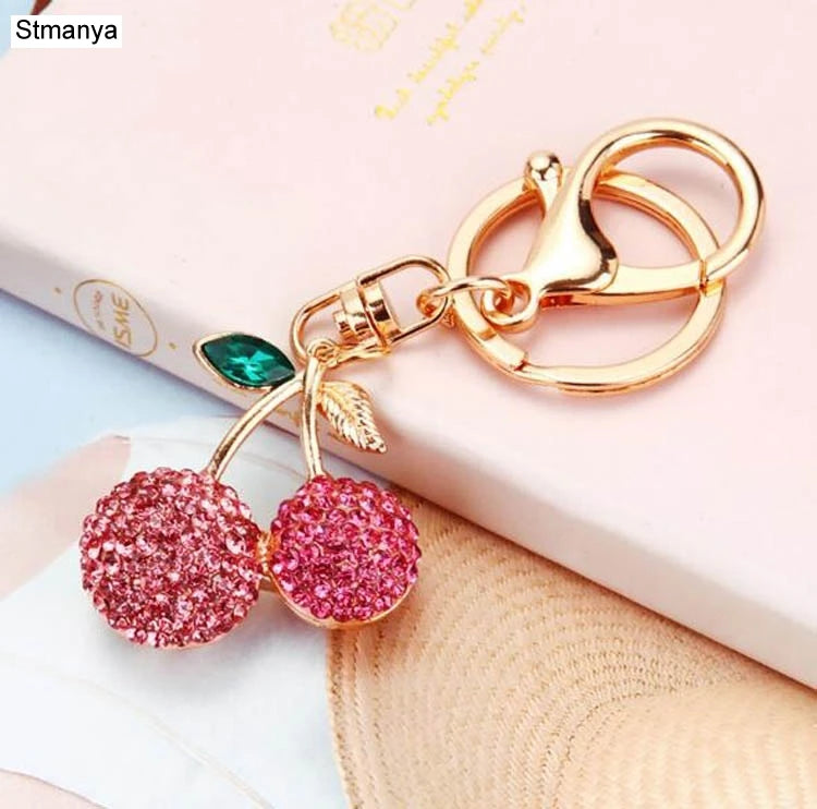 💎 Crystal Car Keychain – Sparkling & Stylish Bag Charm ✨