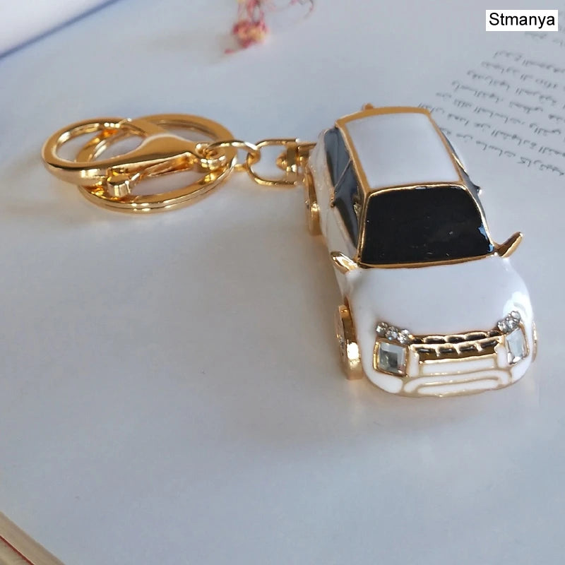 💎 Crystal Car Keychain – Sparkling & Stylish Bag Charm ✨