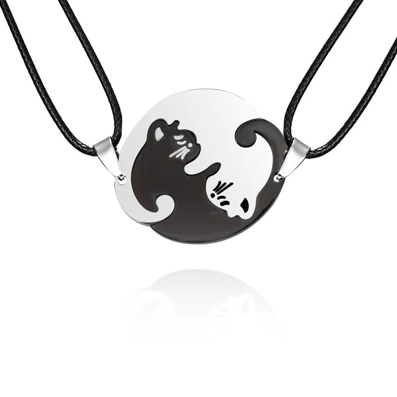 🖤🤍 Cute Black & White Cats Couple Keychain – For True Love! 🐱