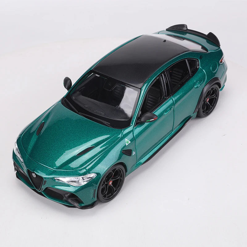 🚗 Bburago 1:18 Alfa Romeo Giulia GTAm Diecast Model Car