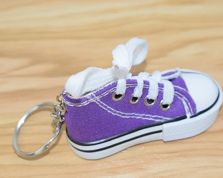 Mini Sneaker Keychain 👟 – Cute & Colorful Accessory for Your Keys or Bags!