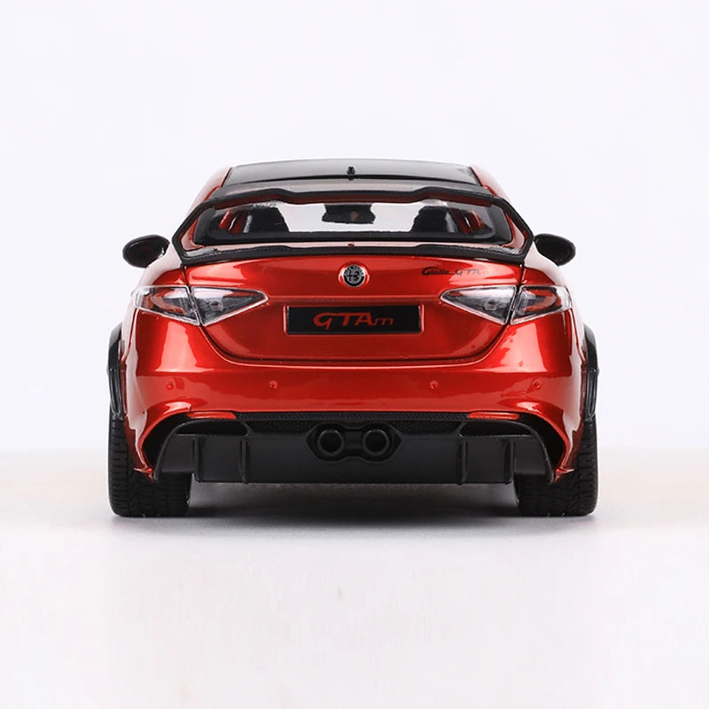 🚗 Bburago 1:18 Alfa Romeo Giulia GTAm Diecast Model Car