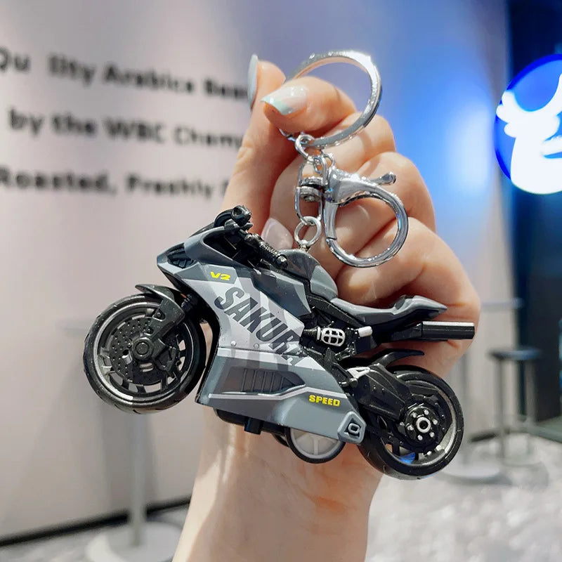 🏍️ Mini Clockwork Motorcycle Keychain – Creative Gift for Riders & Collectors 🛠️