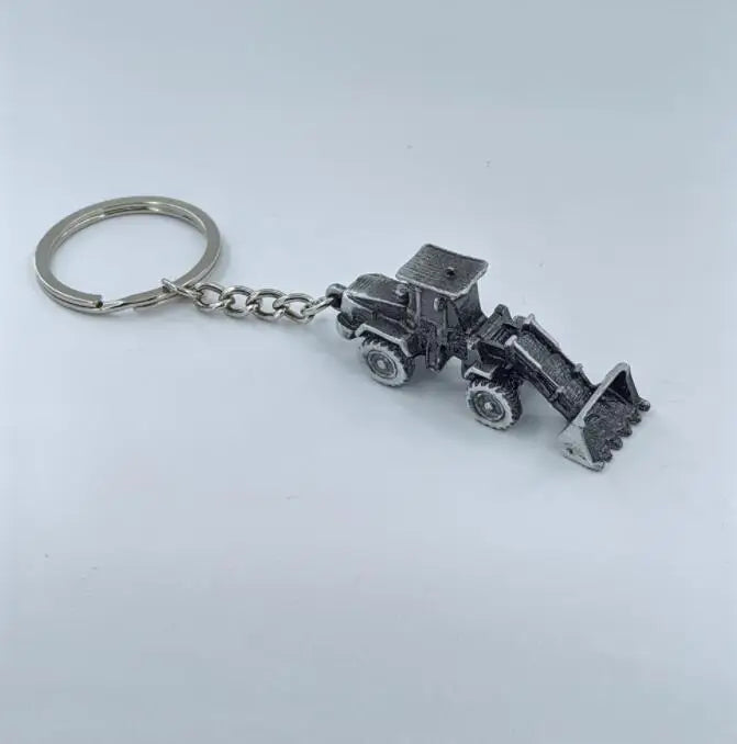 🚧 Mini Excavator Keychain – Perfect Gift for Construction Lovers