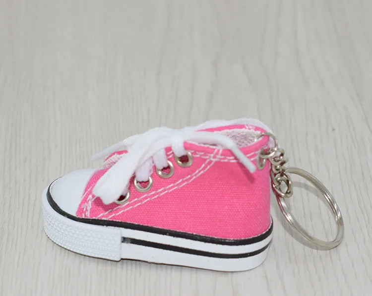 Mini Sneaker Keychain 👟 – Cute & Colorful Accessory for Your Keys or Bags!