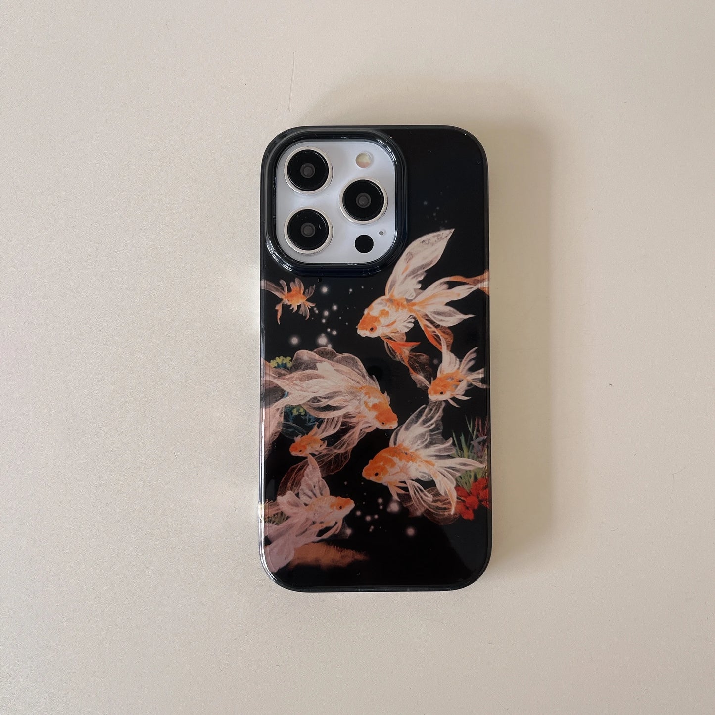 🐟✨ Elegant Koi Fish Phone Case – Art in Motion ✨📱