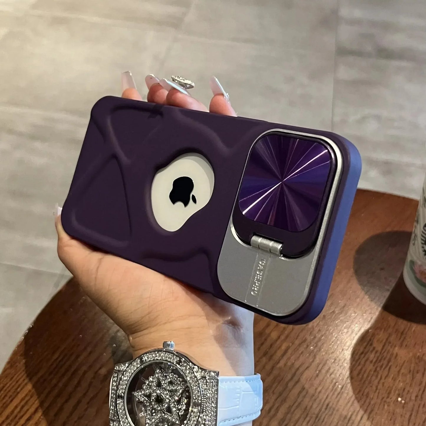 🆒 Fashion Logo Magnetic Case – Style & Protection Combined! 🛡️