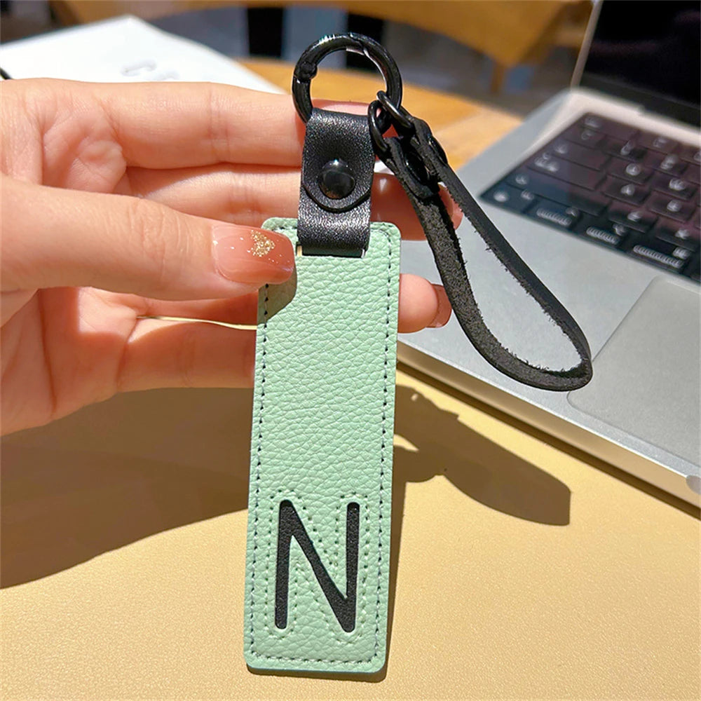 🔠 Leather Initial Keychain – Personal Touch in Style!