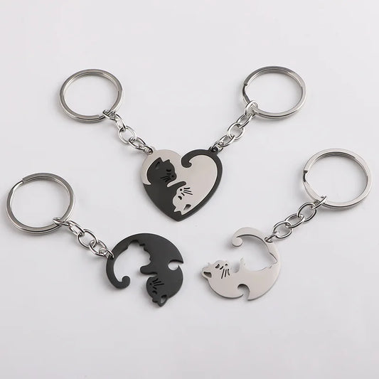 🖤🤍 Cute Black & White Cats Couple Keychain – For True Love! 🐱