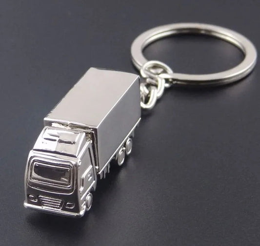 🚚Mini Metal Truck Keychain – Heavy-Duty Style in Your Pocket