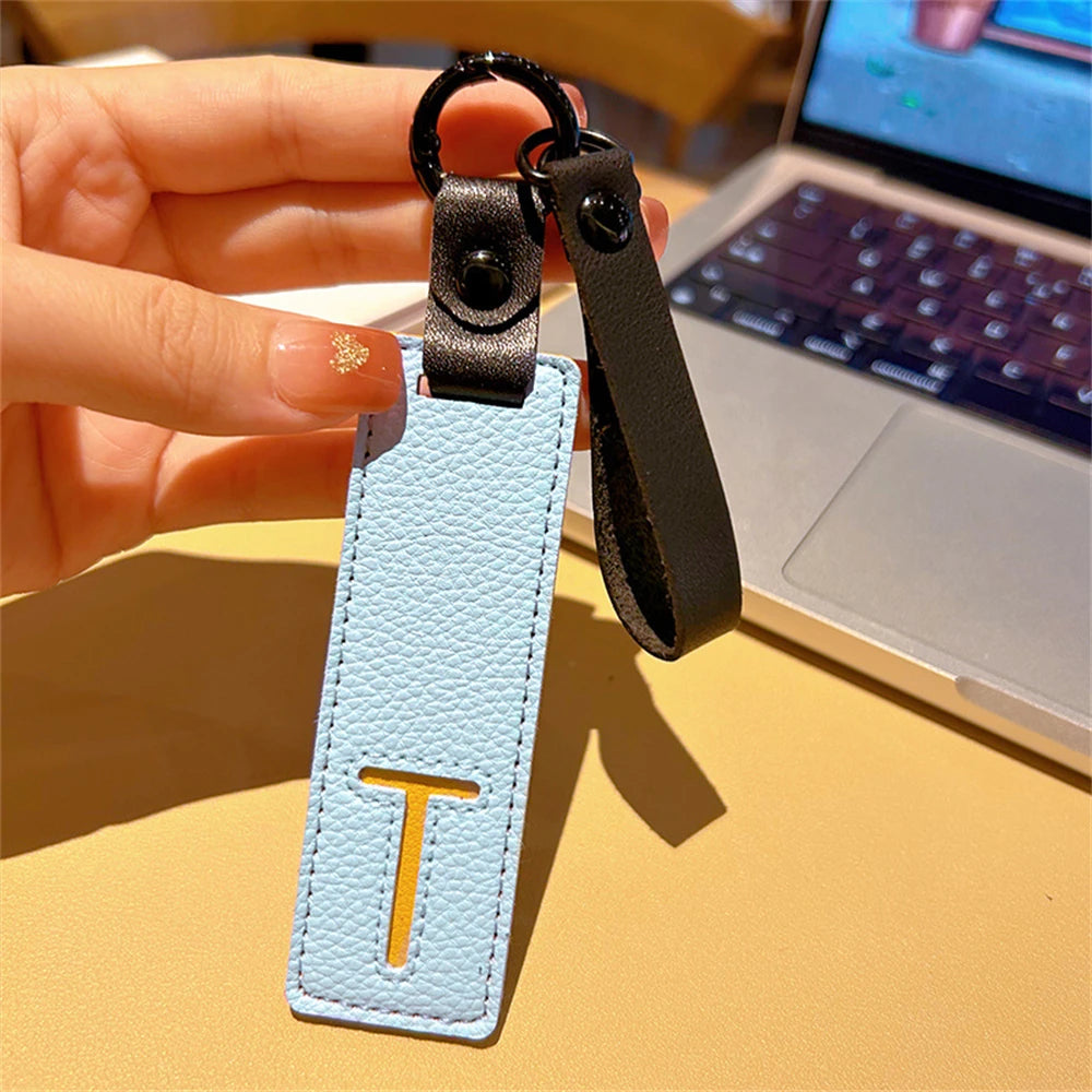 🔠 Leather Initial Keychain – Personal Touch in Style!