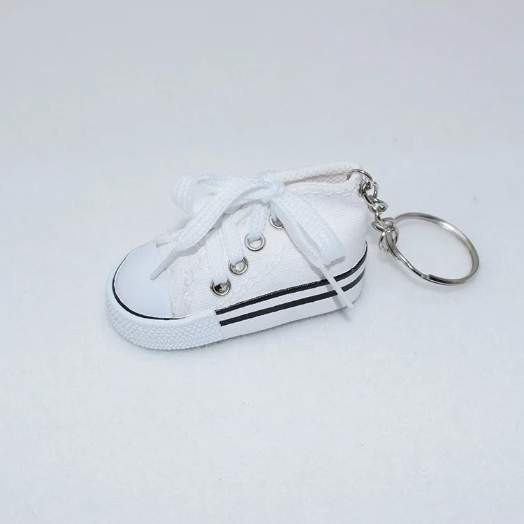 Mini Sneaker Keychain 👟 – Cute & Colorful Accessory for Your Keys or Bags!