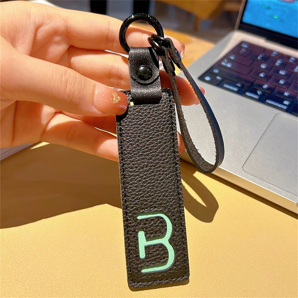 🔠 Leather Initial Keychain – Personal Touch in Style!