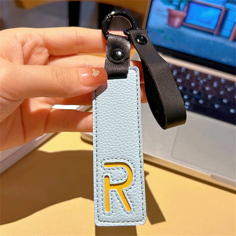 🔠 Leather Initial Keychain – Personal Touch in Style!