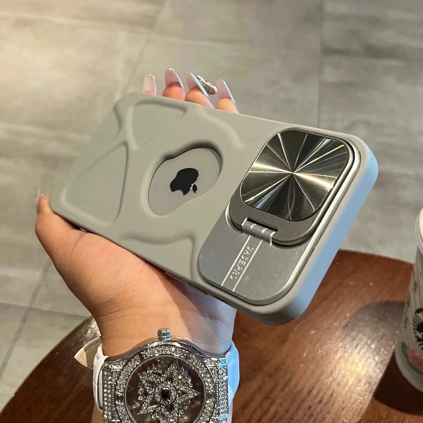 🆒 Fashion Logo Magnetic Case – Style & Protection Combined! 🛡️
