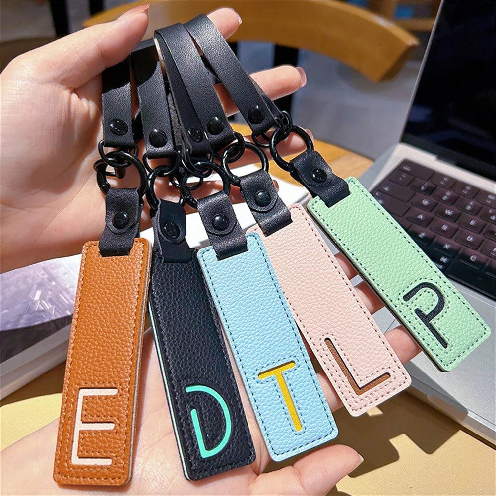 🔠 Leather Initial Keychain – Personal Touch in Style!