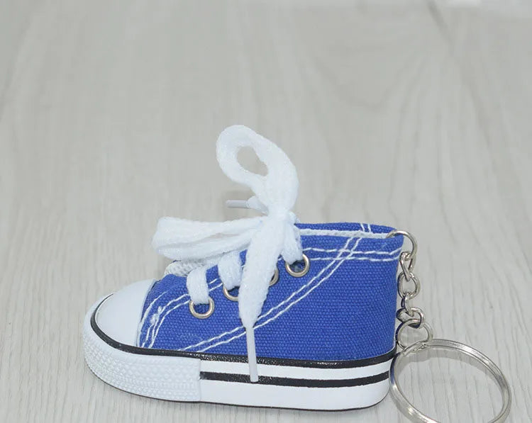 Mini Sneaker Keychain 👟 – Cute & Colorful Accessory for Your Keys or Bags!