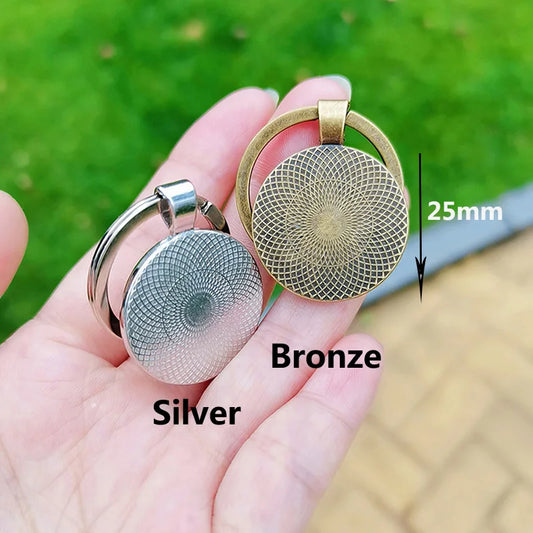 🎰Roulette Wheel Keychain – Spin Into Style!