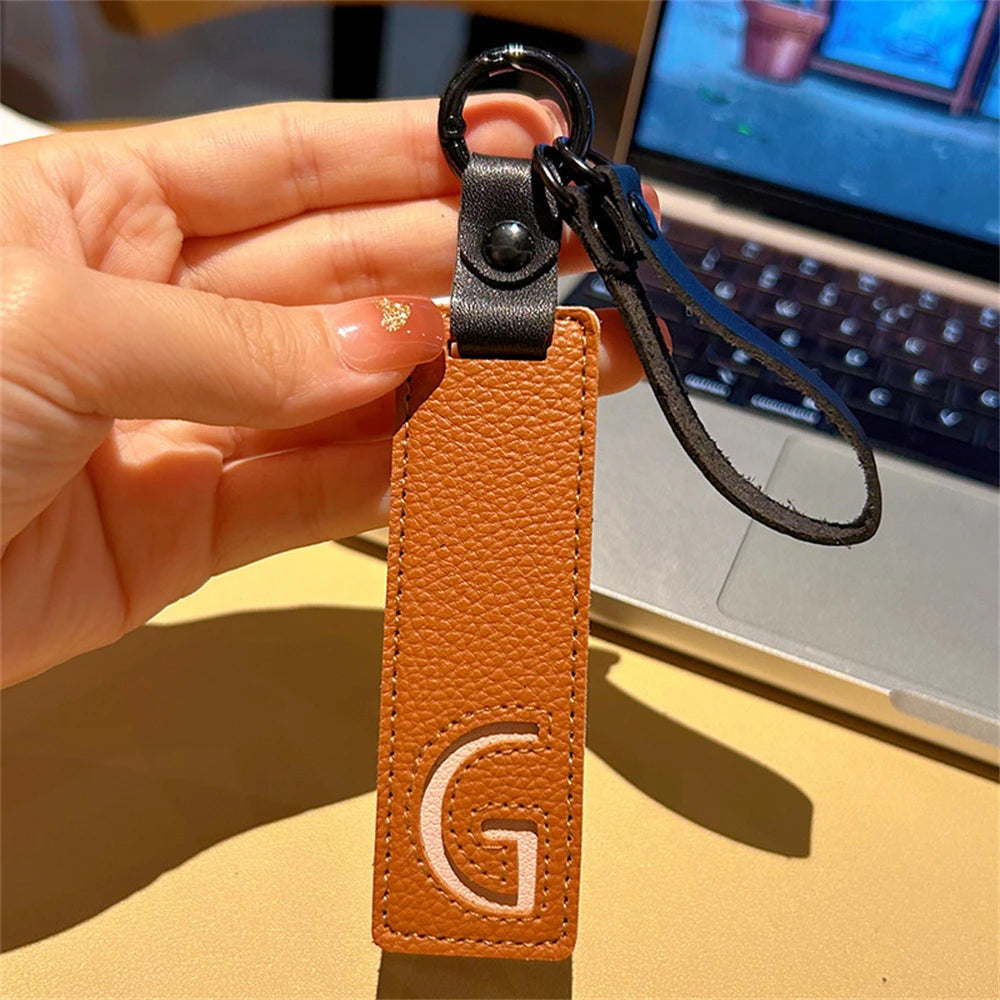 🔠 Leather Initial Keychain – Personal Touch in Style!