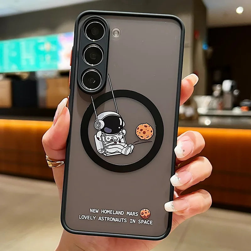 👨‍🚀 Astronaut Magnetic Case – Explore with Style 🚀