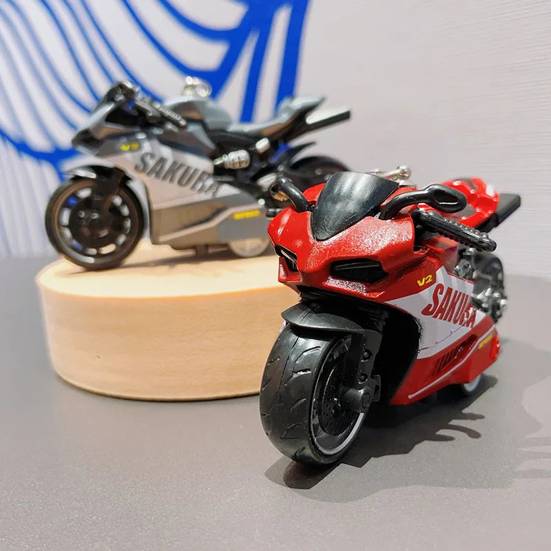 🏍️ Mini Clockwork Motorcycle Keychain – Creative Gift for Riders & Collectors 🛠️