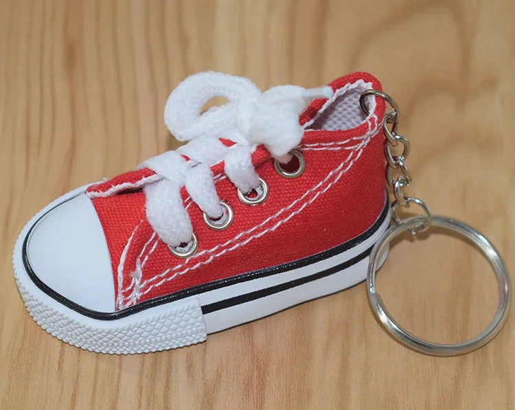 Mini Sneaker Keychain 👟 – Cute & Colorful Accessory for Your Keys or Bags!
