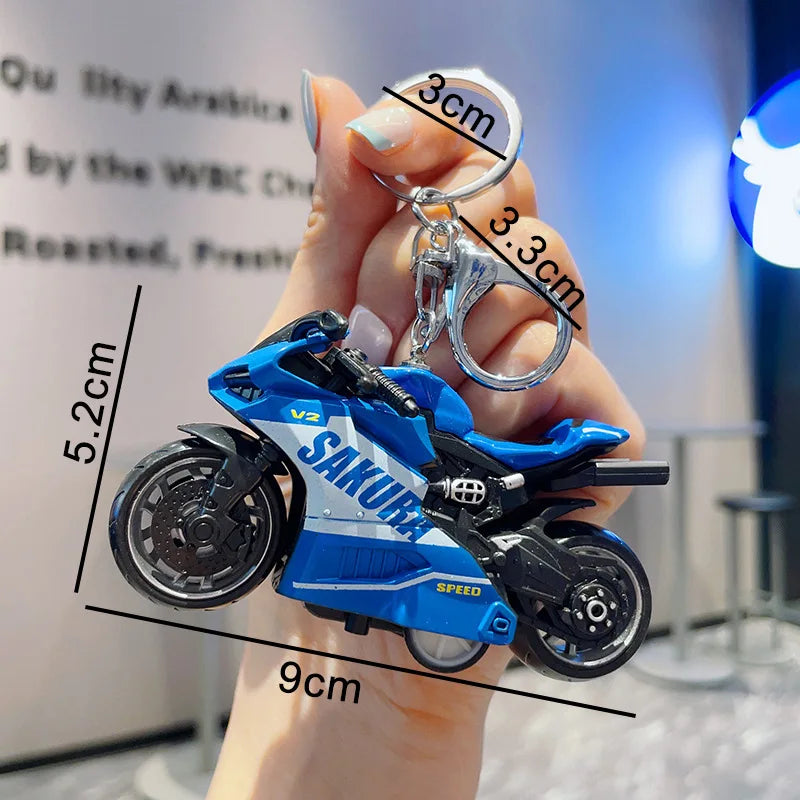 🏍️ Mini Clockwork Motorcycle Keychain – Creative Gift for Riders & Collectors 🛠️