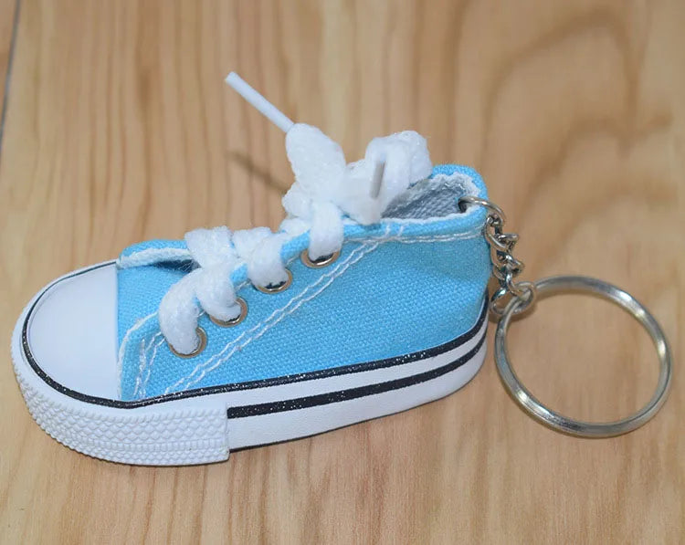 Mini Sneaker Keychain 👟 – Cute & Colorful Accessory for Your Keys or Bags!