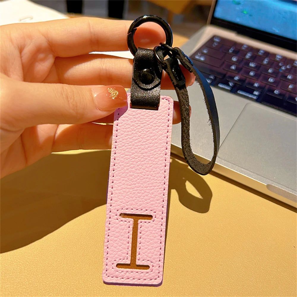 🔠 Leather Initial Keychain – Personal Touch in Style!