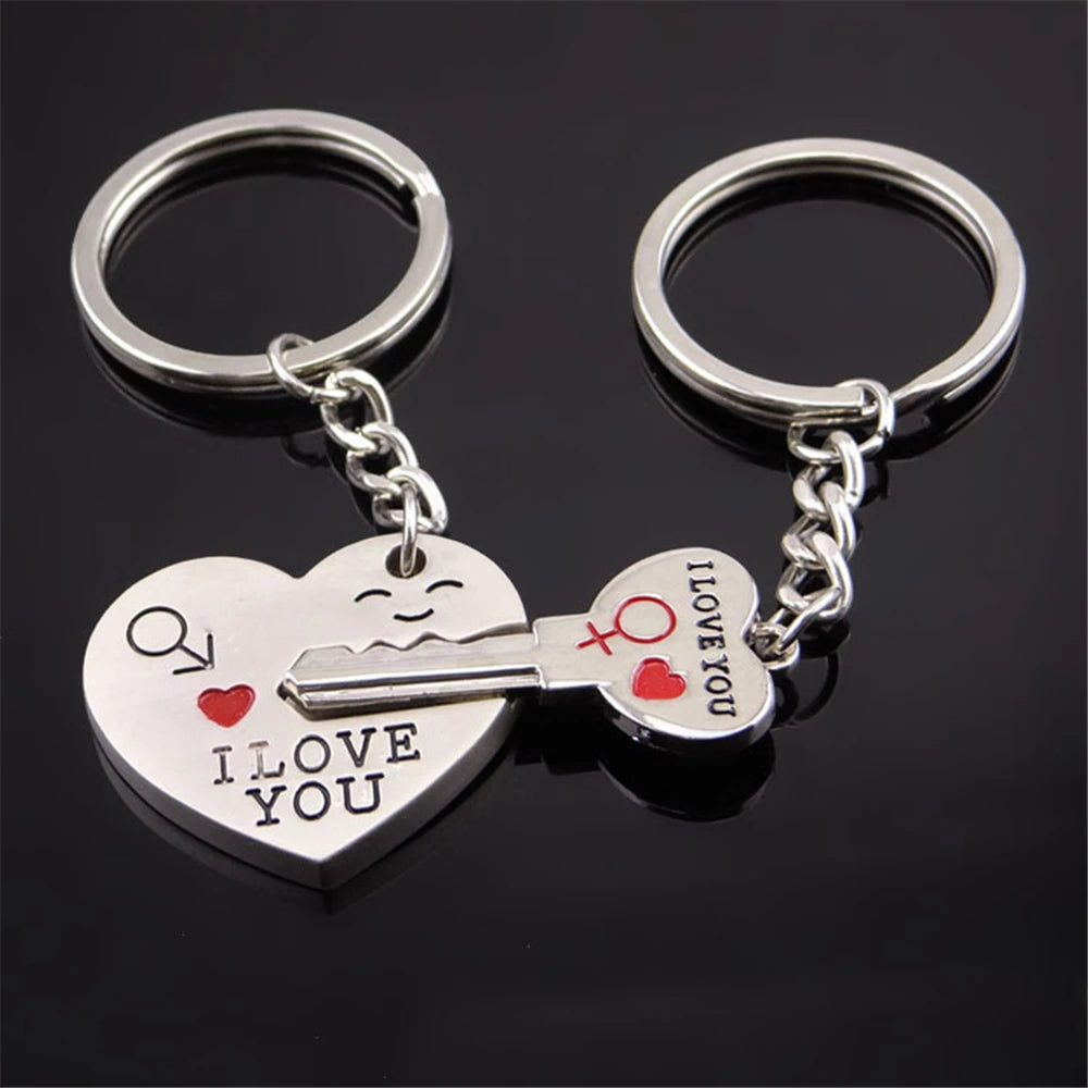 💕👫 2pcs Romantic Couple Keychains – Love Letter & Doll Design