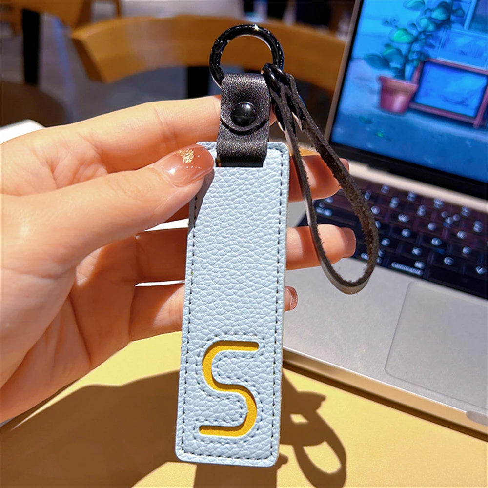 🔠 Leather Initial Keychain – Personal Touch in Style!
