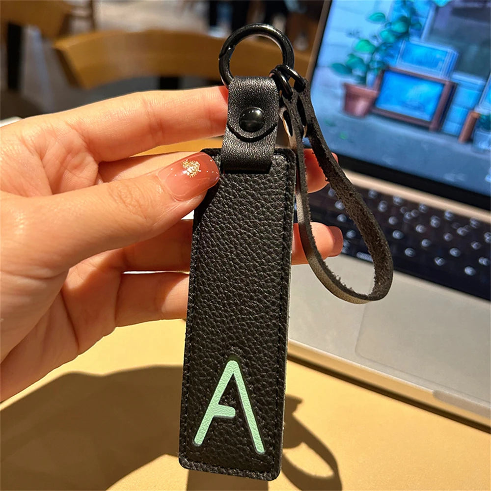 🔠 Leather Initial Keychain – Personal Touch in Style!