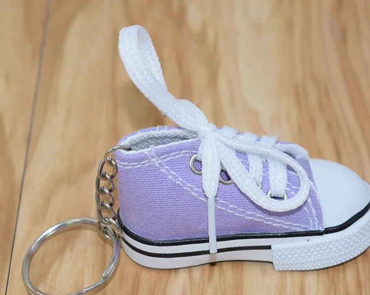 Mini Sneaker Keychain 👟 – Cute & Colorful Accessory for Your Keys or Bags!