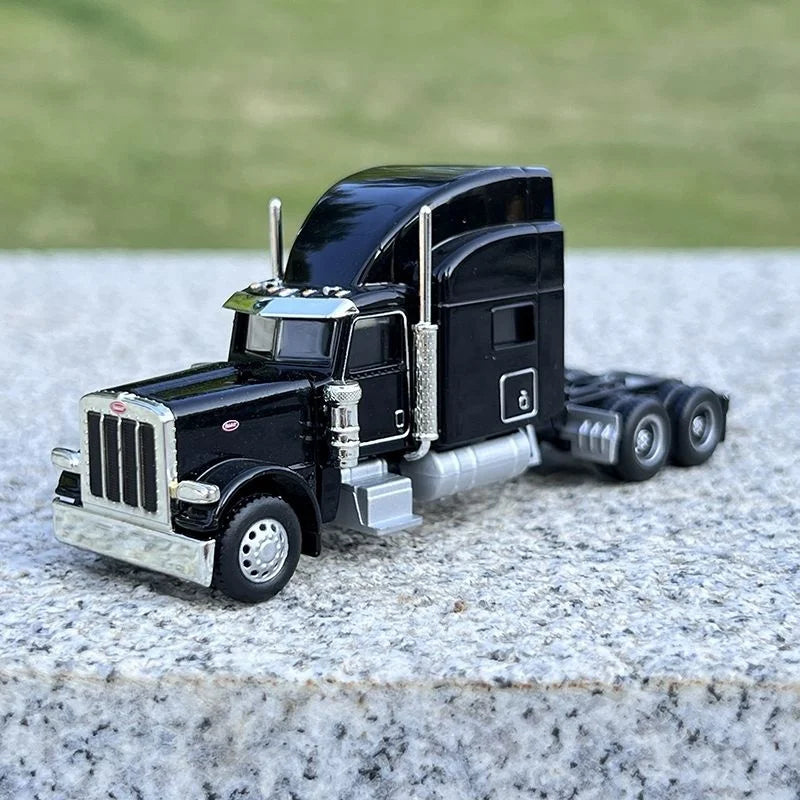🔥 Die-Cast Classic American Semi Truck 🖤 | 1:64 Scale Collectible Model