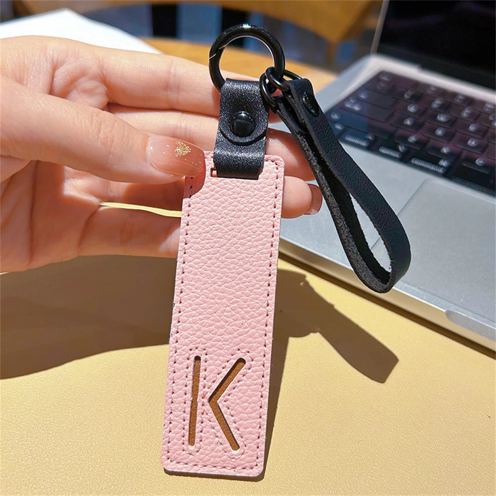 🔠 Leather Initial Keychain – Personal Touch in Style!