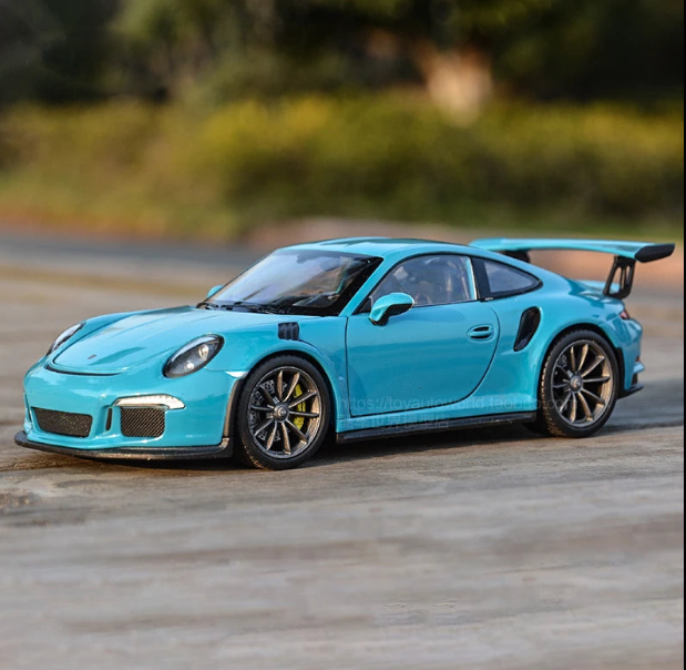 🏁 Porsche 911 GT3 RS Diecast Model – 1:18 Scale 🚗